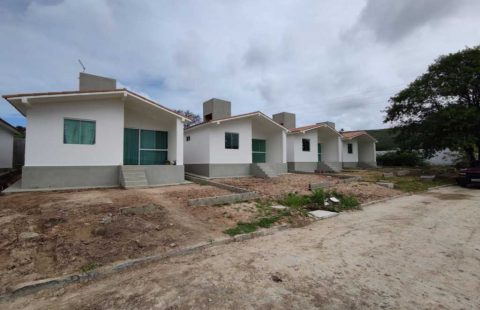 Casa fora de condomínio