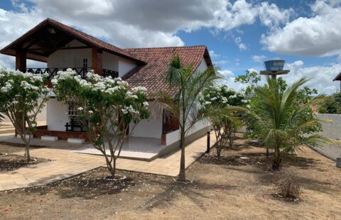 Casa fora de Condomínio