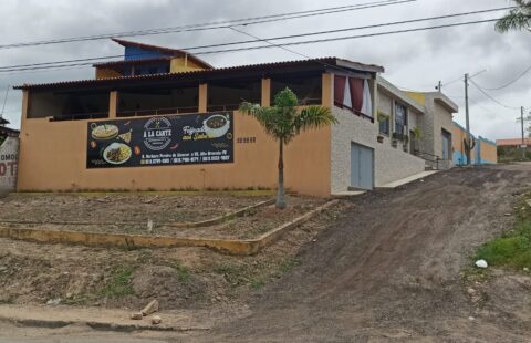 Espaço para restaurante, casa + área de lazer
