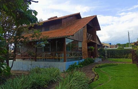 Casa fora de condomínio