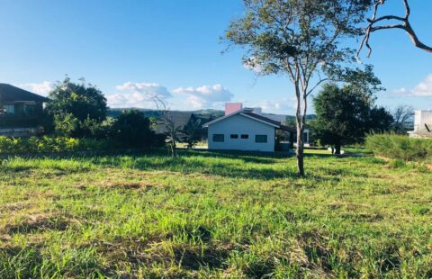 Lote em condomínio