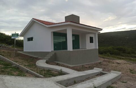 Casa fora de condomínio