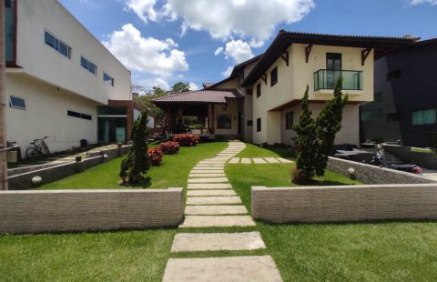 Casa em condomínio