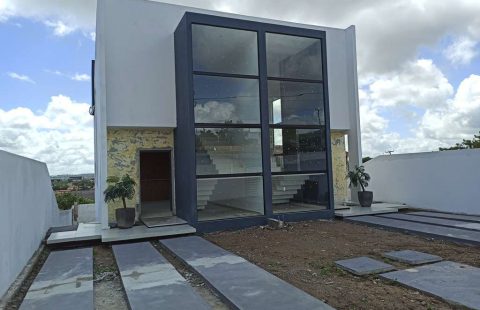 Casa fora de condomínio