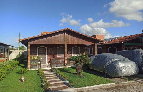 Casa em condomínio