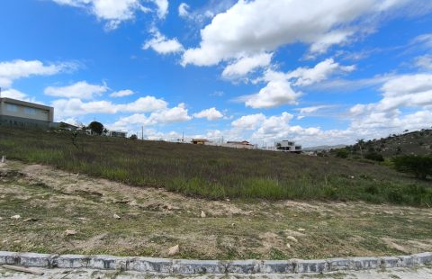 Lote em Condomínio