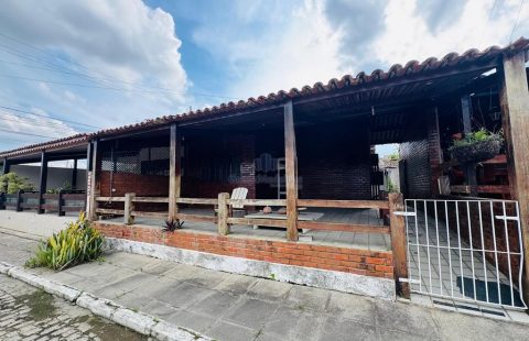 Casa em Condomínio
