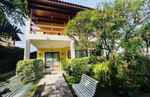 Casa em Condomínio