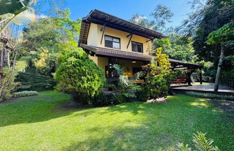 Casa em Condomínio