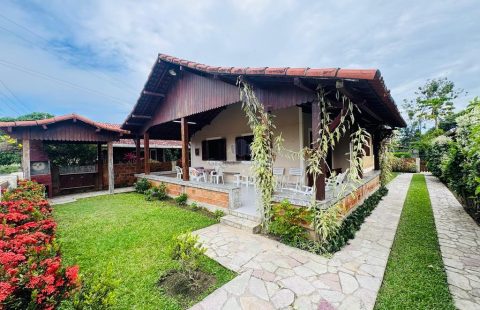 Casa em Condomínio