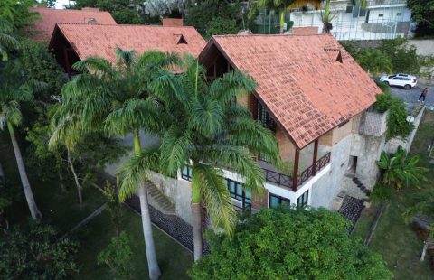 Casa em Condomínio
