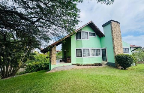 Casa em Condomínio