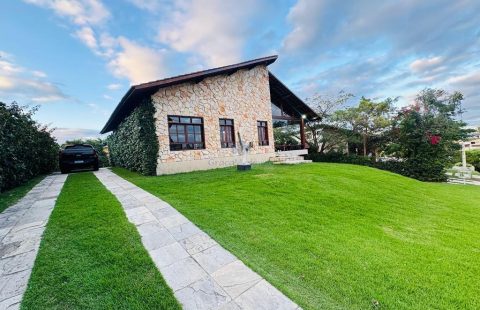 Casa em Condomínio